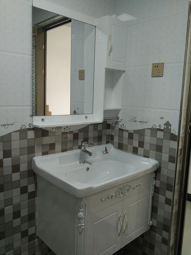 |新房5W硬装效果，粉刷大白墙不吊顶，就差家具的进场直接入住