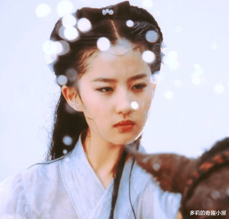 [杨幂]蔡少芬的19岁，杨幂的19岁，林心如的19岁，统统败给了美若天仙的她