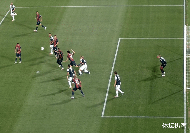 「C罗」争议！尤文靠点球打破僵局，对手主帅摊手抗议，C罗疯狂庆祝！