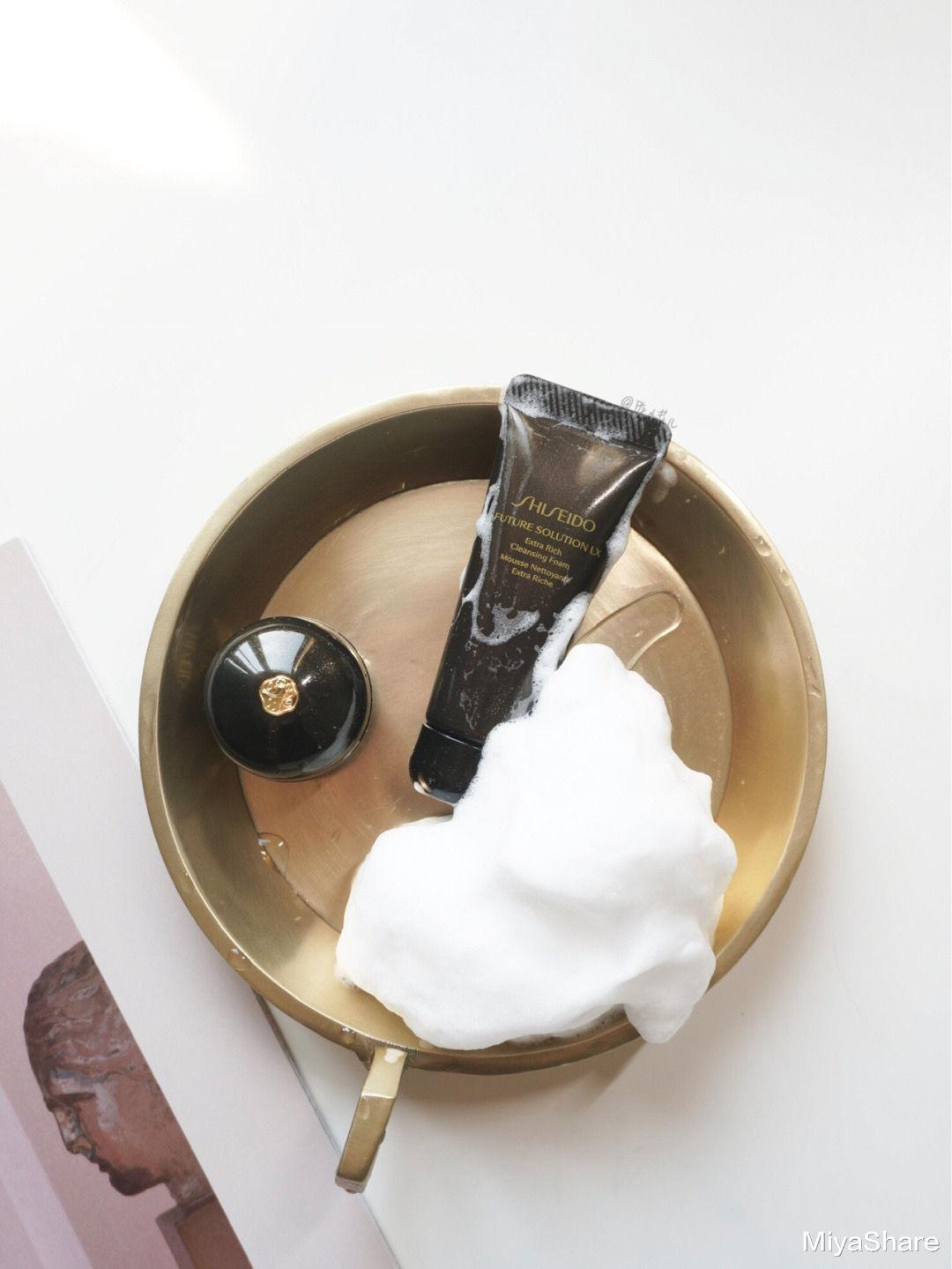 香奈儿|5款大牌洁面分析：800元香奈儿很鸡肋，资生堂等不适合干敏皮