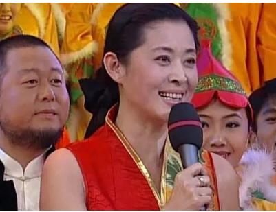 倪萍■北京确诊228例，央视主持人倪萍被曝移民美国，起诉索赔，却败诉