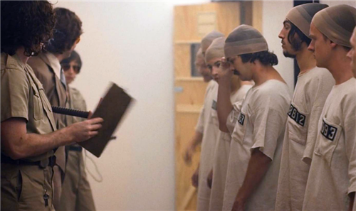 斯坦福監獄實驗：24人扮看守和囚犯，6天後，見證瞭赤裸裸的人性-圖2