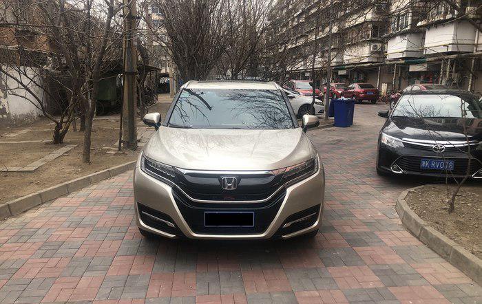 本田urv|存款29万，本田URV与凯迪拉克XT4谁档次高？车主说了心里话