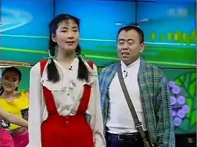 「潘长江」在女厕所居住8年时间，当红时嫌弃妻女，潘长江不为人知的一面