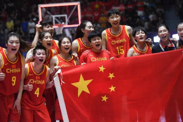 [西班牙队]人美球技好，曾被西班牙富豪疯狂追求，但她只想嫁中国人