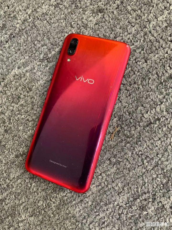 电池|二手机8+128G配置，一般需要多少钱？