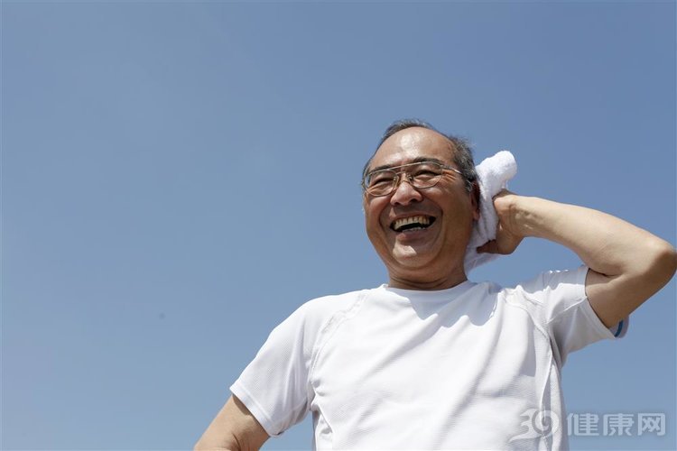 |医生劝告：3件事是为你的膝盖“上刑”，希望早点放弃