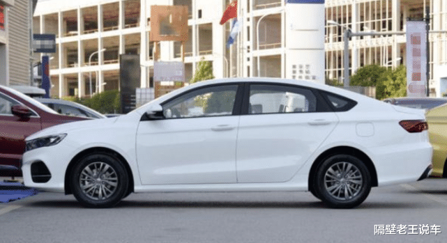 吉利缤瑞■平均5个油还有自动驾驶，比思域漂亮十倍，起步仅4.98万，还要啥捷达？