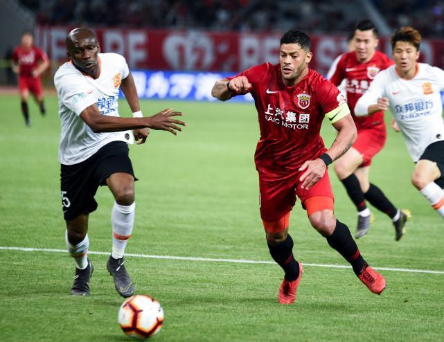 上海上港|双方首发出炉，卓尔仅剩18人，球员放出狠话，上港恐三叉戟出战