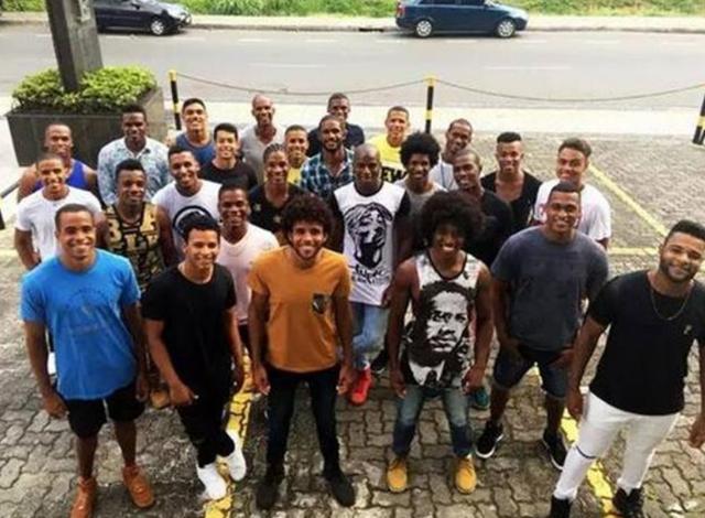 GDP|唯一一个黑人创造的发达国家：过去贫穷潦倒，现在人均GDP超我国