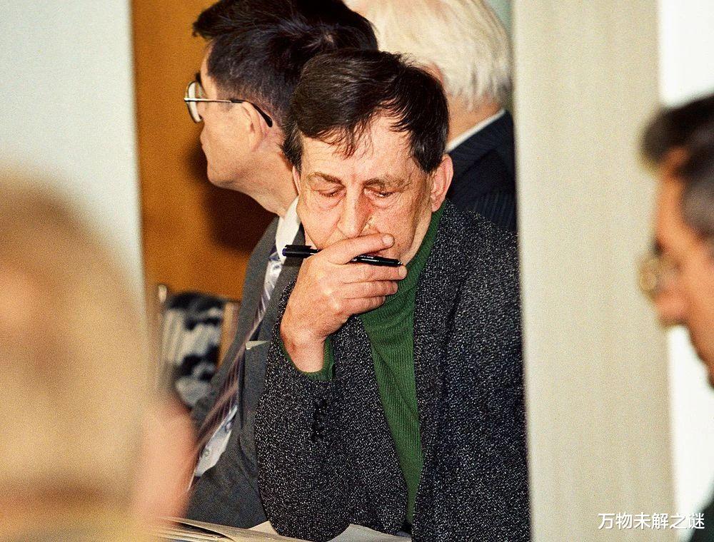 #粒子加速器#把头伸进粒子加速器的那个人，现在怎么样了？