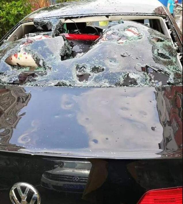 【宝骏】山东突遇冰雹,把车企的遮羞布揭开了,车主:早知道就买宝骏了!