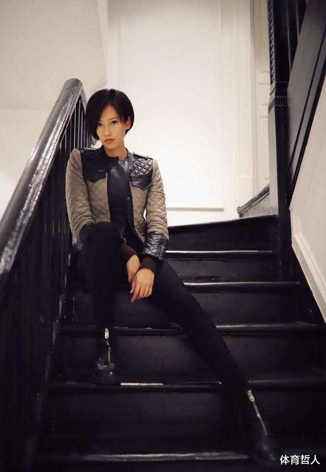 #女排#女排时尚达人!气质不输惠若琪,退役后开时装店,走时装秀