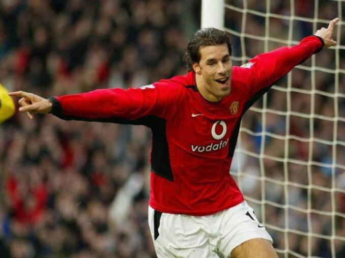 「舍瓦」劳尔 亨利 舍瓦 范尼 都属于同一时代的神锋，他们谁的能力更出色？