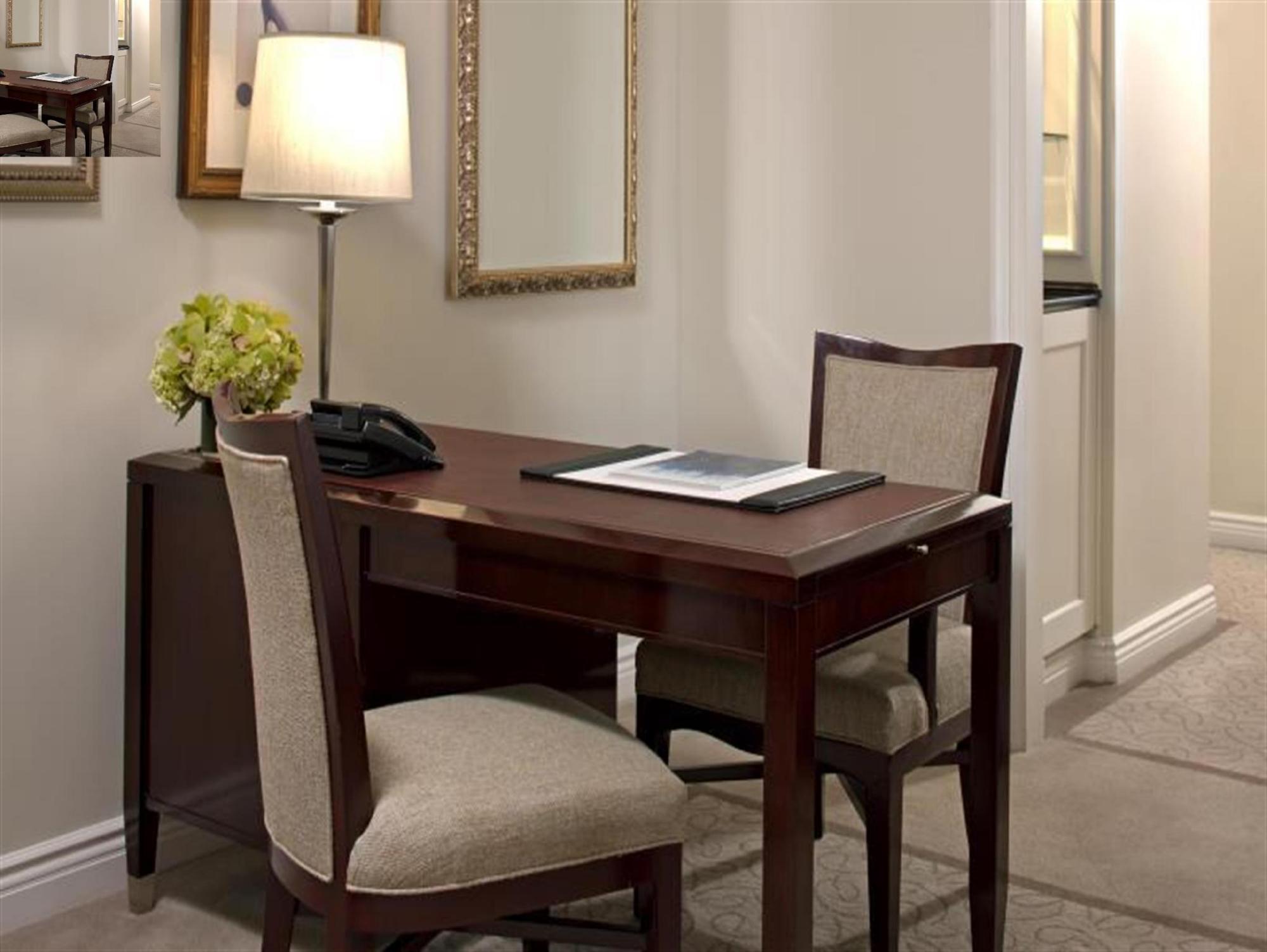 香港|“世界最伟大酒店”：住一晚近6千元，却被中国企业花1亿美元买下