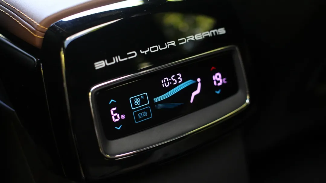 比亚迪唐|还买超跑？深度体验新款比亚迪唐，豪华感丝毫不输BBA