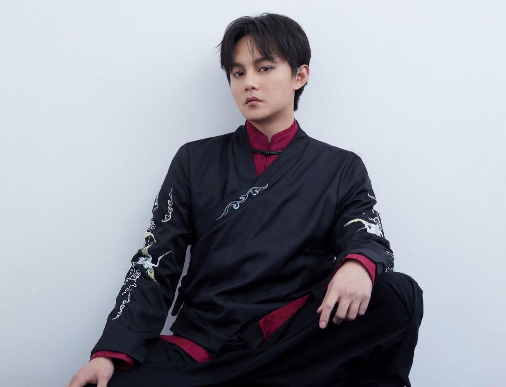 林心如：尹正一口春饼嚼121下，顶女星一顿，王一博早就说他是雅马哈吃手