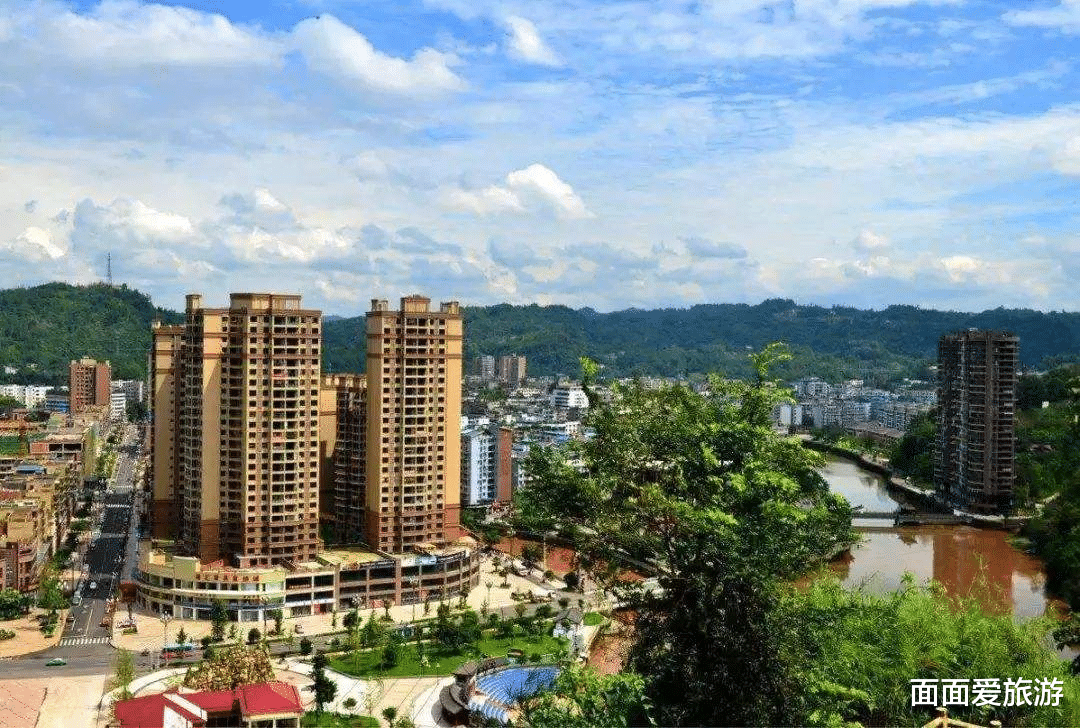 四川省|四川一个\心酸\县城，境内旅游资源众多，GDP却不过百亿