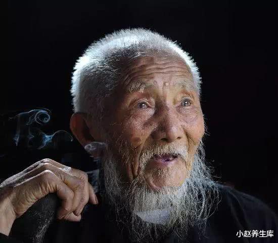[长寿]长寿的人有七个特质，占两个以上，说明你有与长寿有缘！