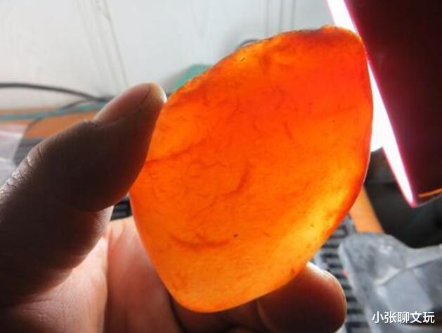 文玩|文玩市场遇见这些玉石绕道走，买一个坑一个，这九种“假”玉石千万不要买