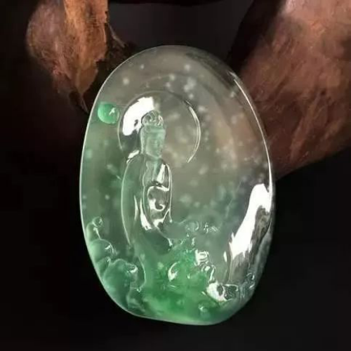 翡翠：翡翠有“八不买”你都不知道，以后买翡翠要吃大亏了！