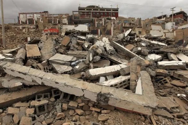 当地震后，房子受损倒塌的老百姓们，房贷还要继续还吗？