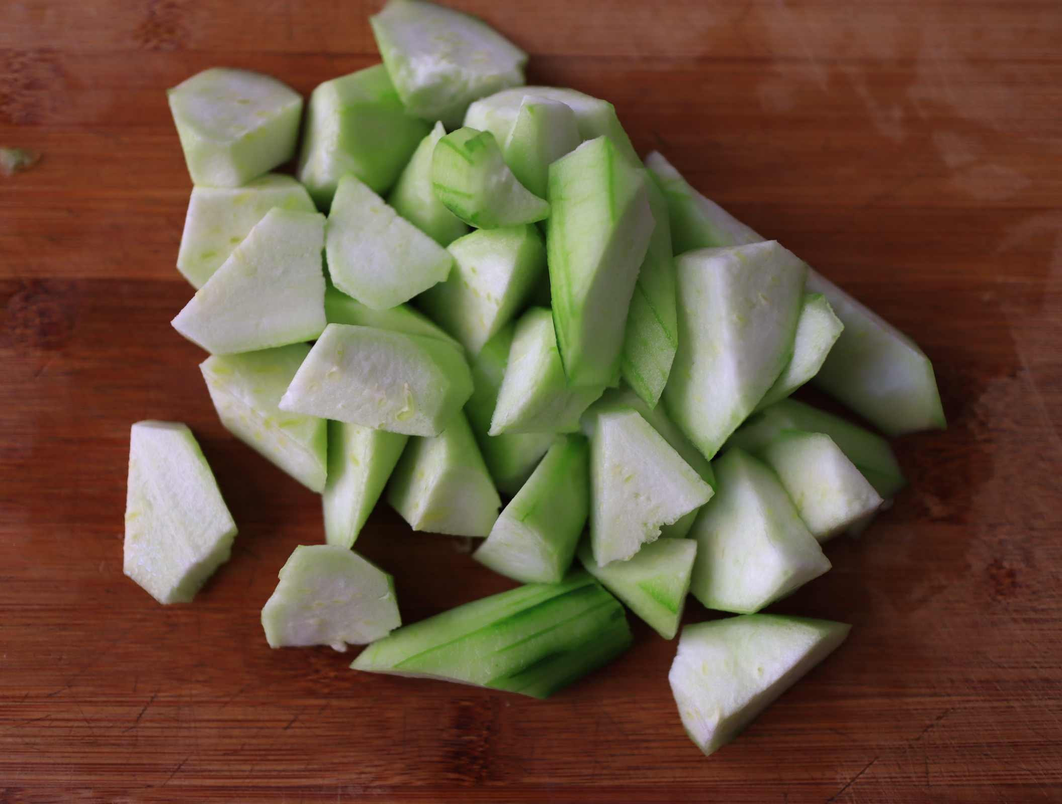 『土豆』夏天，我家人喝这汤上瘾，一人喝掉一大碗，孩子直呼：鲜美真好喝