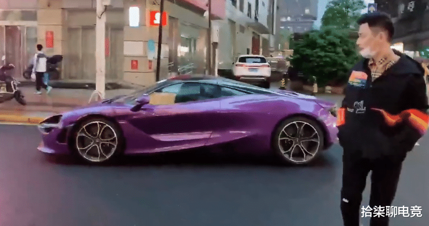 斗鱼:?智勋开百万超跑户外直播,不料半路抛锚,智勋:这个车,我吐了