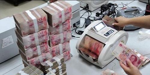 利息|银行出现“集中取款”，大量老人涌入，利息都不要了？银保监表态