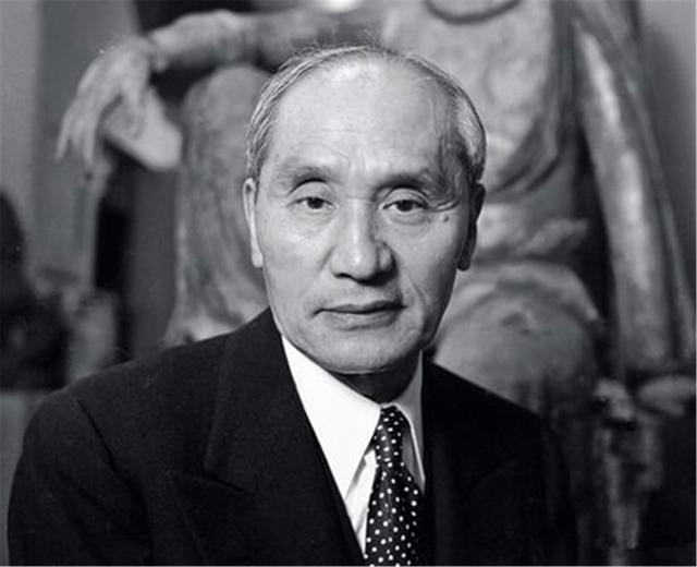 晓君侃史|他靠倒卖文物发财，娶15岁妻子却与岳母关系暧昧，晚年不敢回国