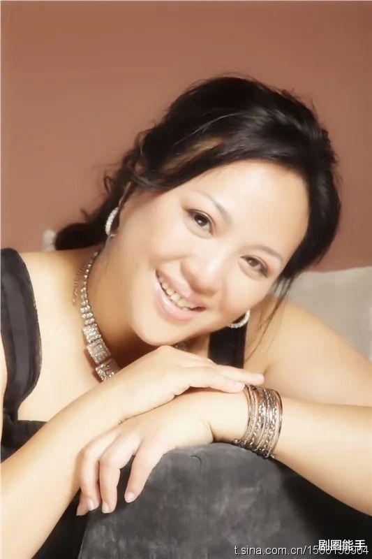 『贾静雯』带红台湾半个娱乐圈艺人，林心如贾静雯因她而火，今却败给蓝盈莹？