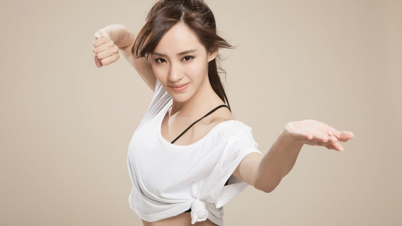 [杨紫琼]7岁习武，明明是功夫女王杨紫琼接班人，却被沈腾带偏了