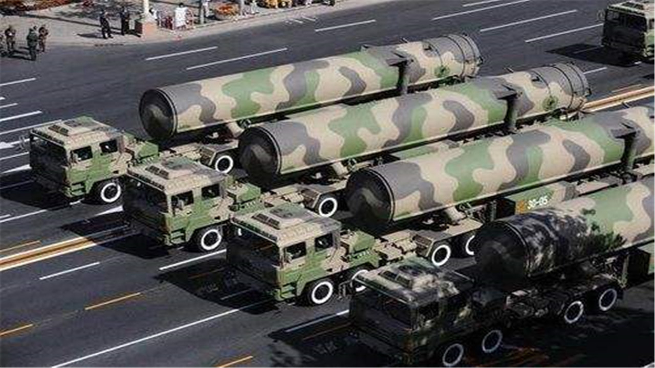 #核武器#美国核弹头有6000枚，中国却只有260枚，军迷：为何中国不多造点？