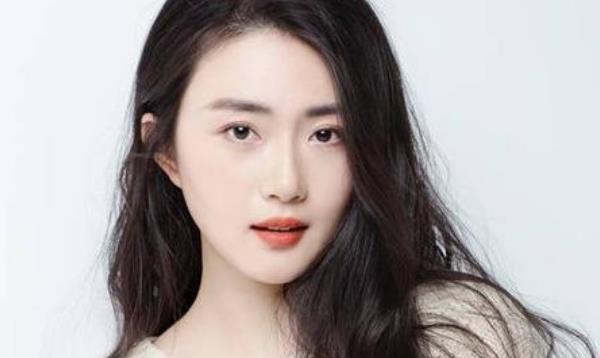 「赵露思」《陈芊芊》演员年龄：赵露思22岁，二姐29岁，看到大姐：没想到！