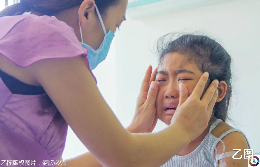 医院▲最悲惨女孩同时患两种大病，父母刚为其换了肾，白血病又复发了