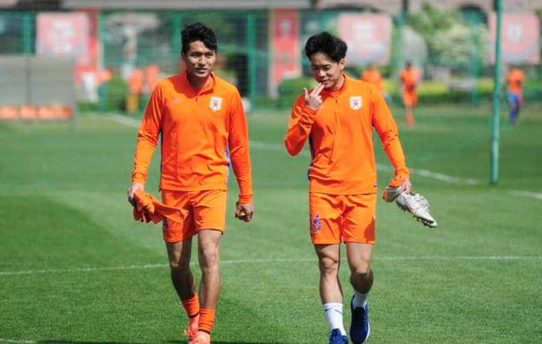 [山东鲁能]利好！鲁能中场核心73天后正式归队，李霄鹏中超争冠又传喜讯