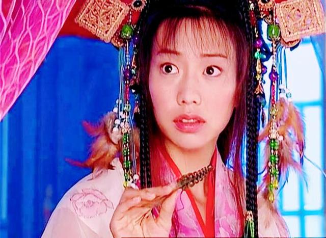 肖战|影视剧中“最丑”的女主都有谁？网友：通通得罪了化妆师