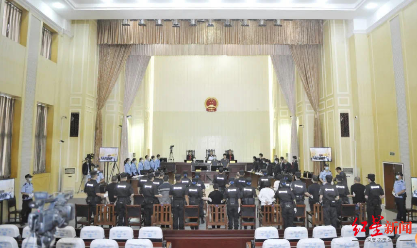 ＂原＂红星新闻|敛财上亿！四川一村支书被判无期