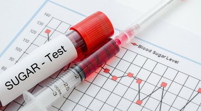 『血糖』空腹血糖多少才算正常？学会这两招，血糖很难高上去