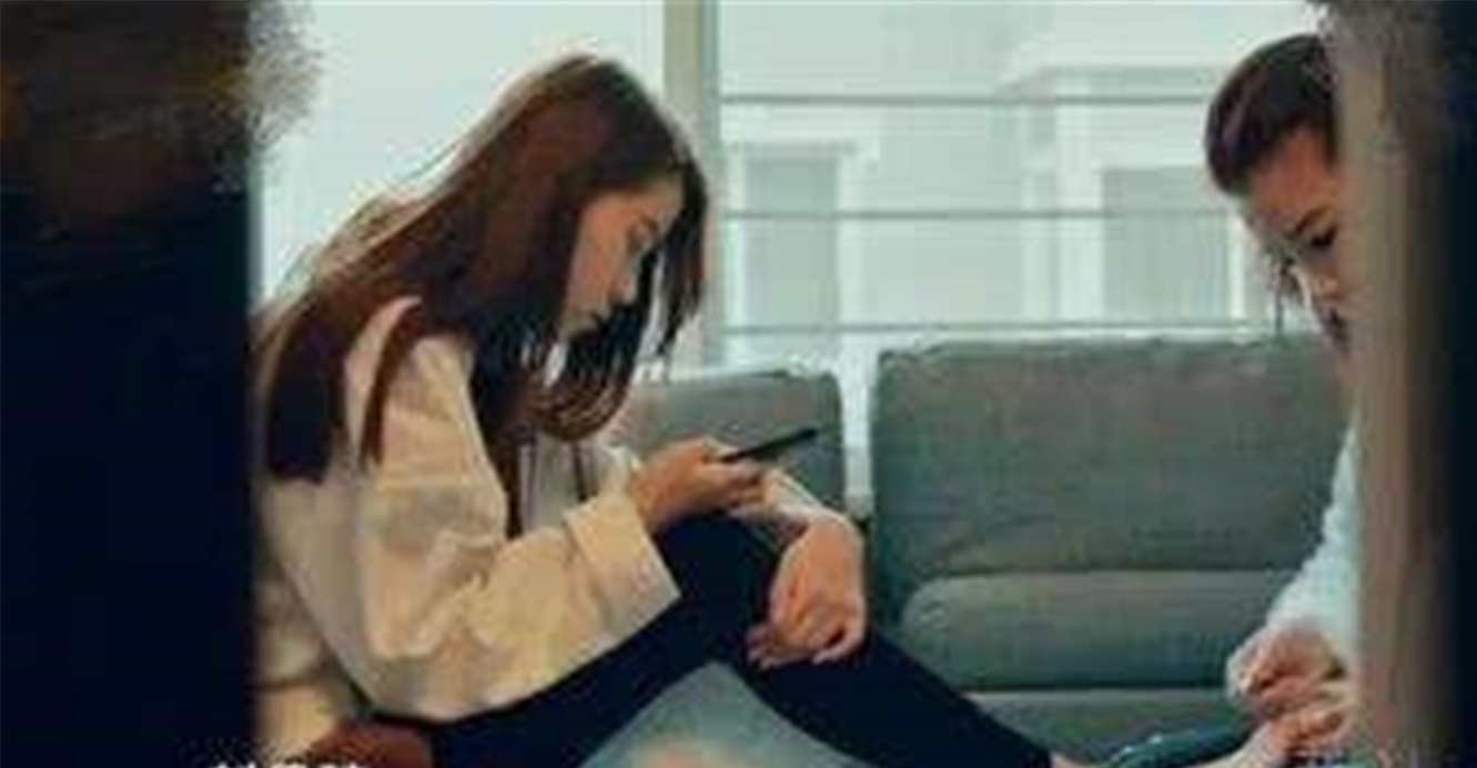 「富二代」《变形计》中，要父母喂饭的16岁“富二代”，如今现状如何了？