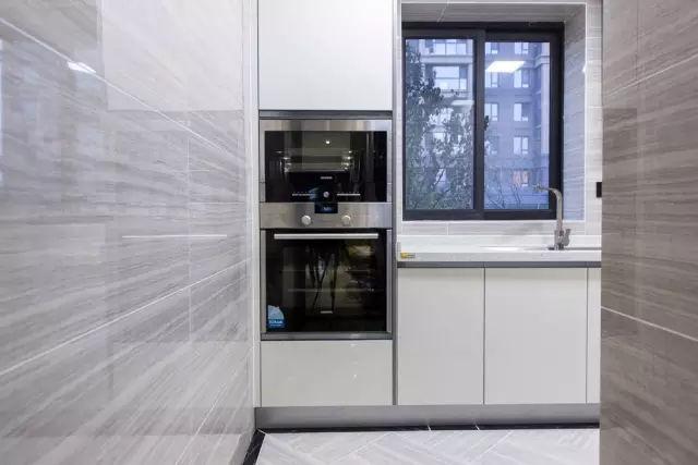 []130平新房现代简约风，花十二万装修，就等着通风入住了！