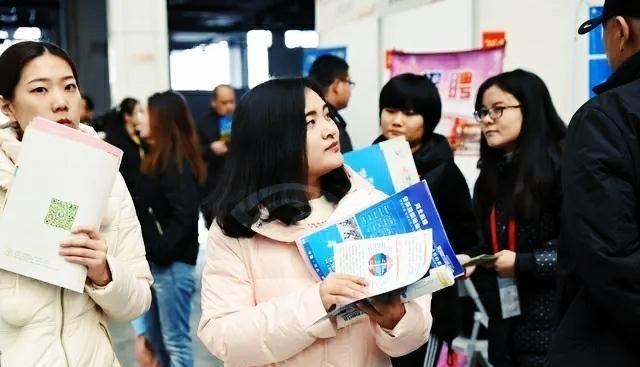 国企|国企最“喜欢”的4种大学生，毕业后被抢着要，还会获得高薪！