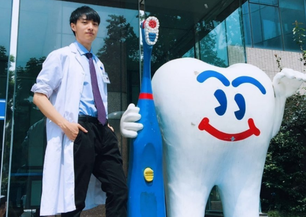 心动的信号|男嘉宾违反条约被心动的信号除名,镜头全被剪,网友直呼:早该走了