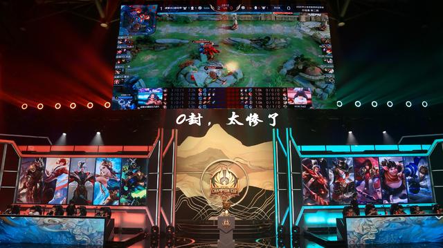 王者荣耀|王者荣耀世冠比赛出“黑幕”,ROX射手三分钟0装备,演都不带演