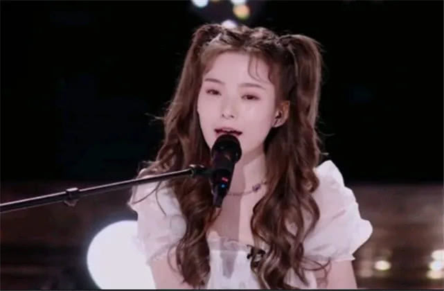 王艺瑾@王艺瑾的师兄，刘些宁的师兄，陈卓璇的师兄，看到张艺凡：顶流巨星！