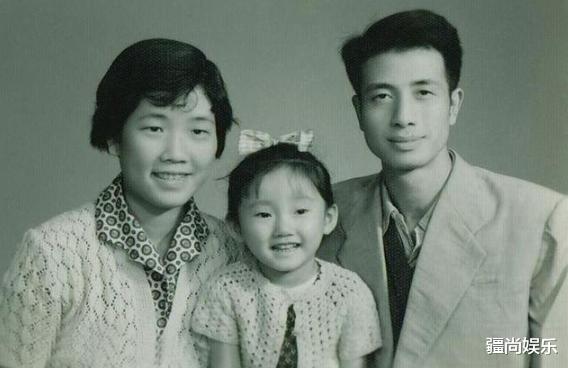 「王刚」一婚嫁恩师，二婚嫁王刚，今60岁独身一人令父亲哽咽