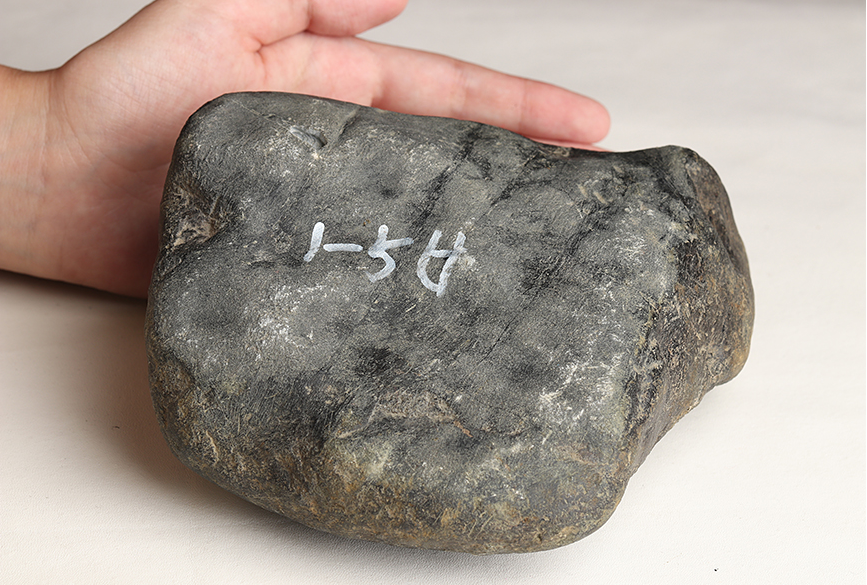 翡翠|翡翠行话一一赌石真的可以“十大九不输”吗？