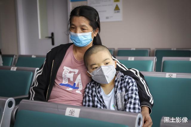 安顺|女子顺产不成挨一刀后怨恨心骤起，今孩子病重她躲回娘家独享清闲