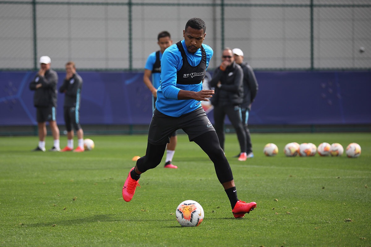 大连|首秀即进球，大连人官宣25岁巴西后腰加盟，重组5外援大牌难回归