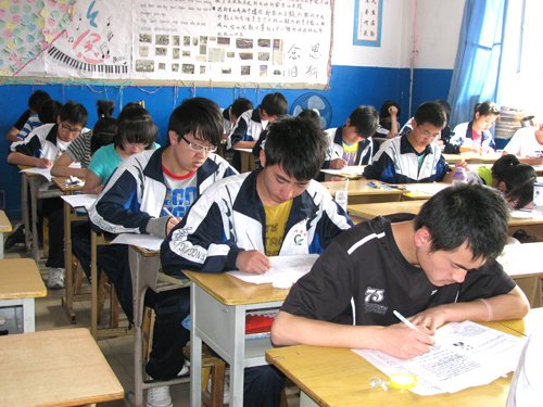 []730分女学霸考进清华, 当父母打开抽屉的那一瞬间, 父母好想哭